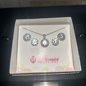 Premier Designs Silver Necklace and Earring Set with Sparkling Stones